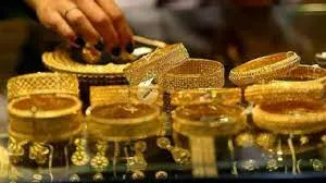 Gold Silver Price: सोने-चांदी की कीमतों में गिरावट जारी, पढ़ें कितना सस्ता हुआ गोल्ड-सिल्वर